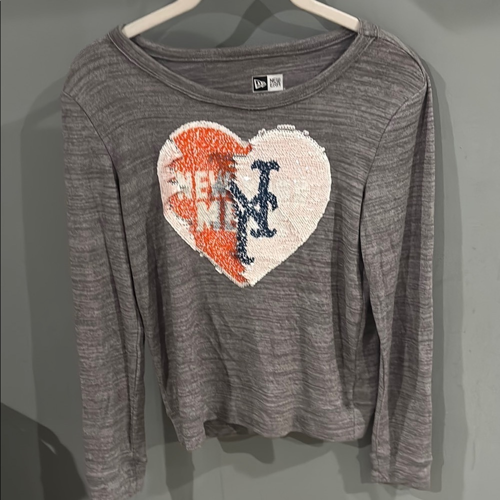New Era Gray New York Mets Sequin Heart Top 10/12